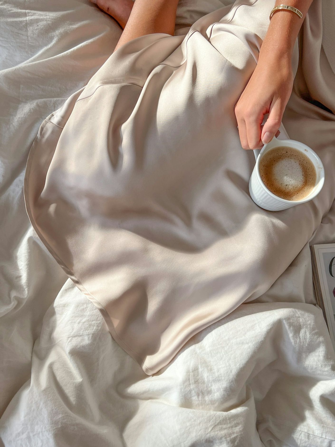 Neo Noir Bovary hame, shampanja