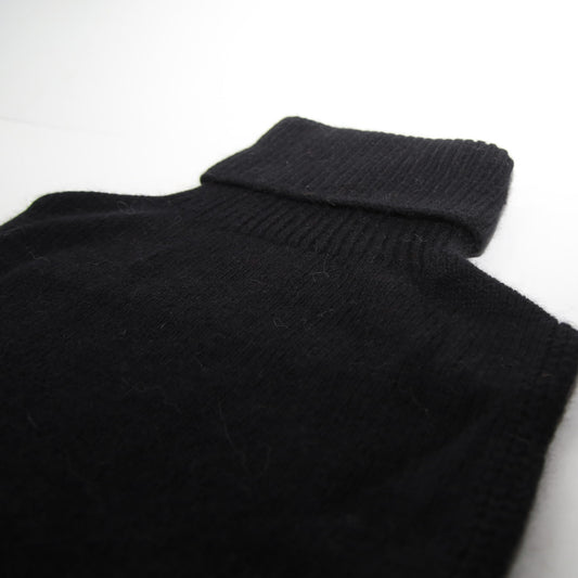 Colet-kauluri, musta