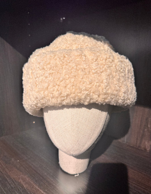 Teddy-hattu, vaaleabeige