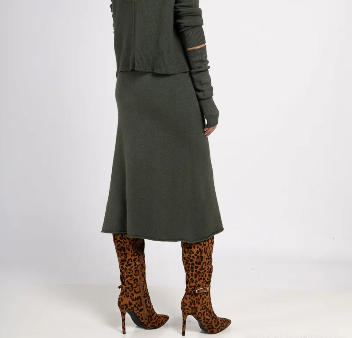 Polvimittainen hame, khaki