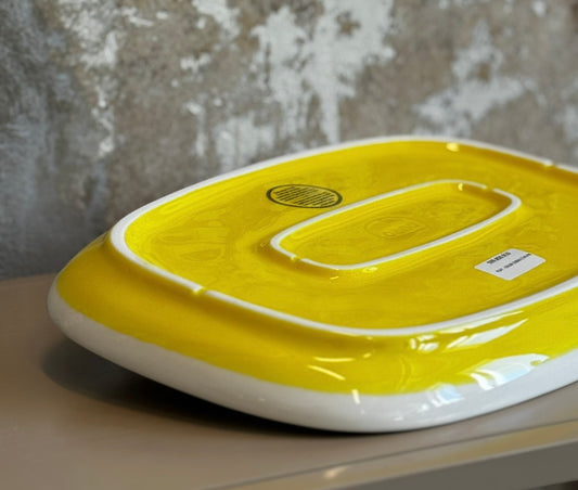 Sininen tarjoilulautanen