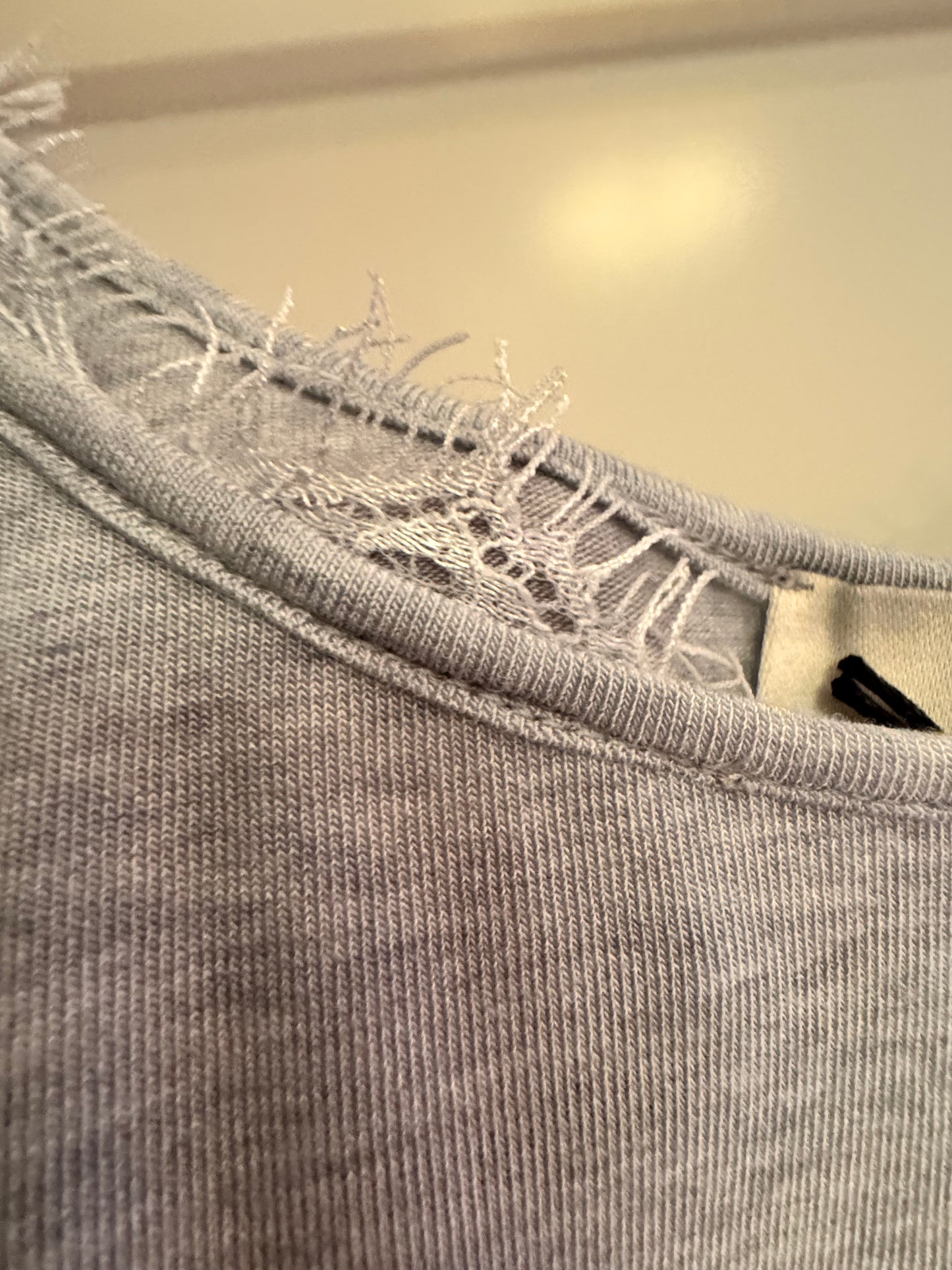 Milla hihaton toppi, vaaleanharmaa