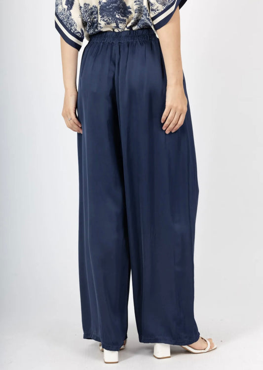 Leveät housut siniset