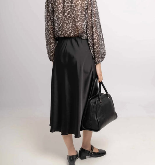 Silkkiviskoosihame musta