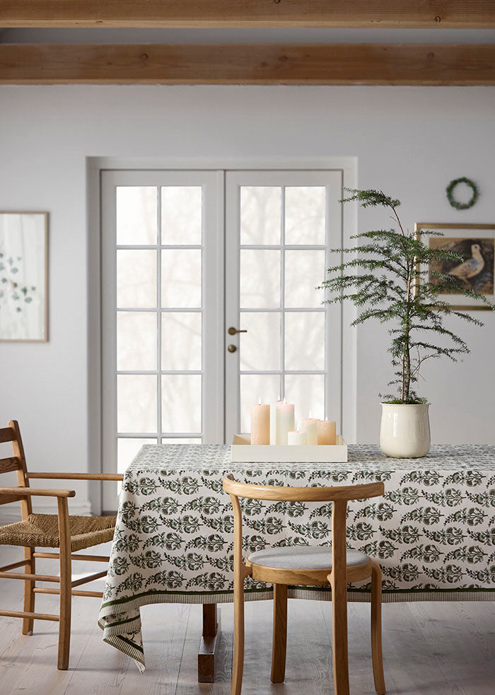 Pöytäliina 150 x 250 cm, Calla Ivy