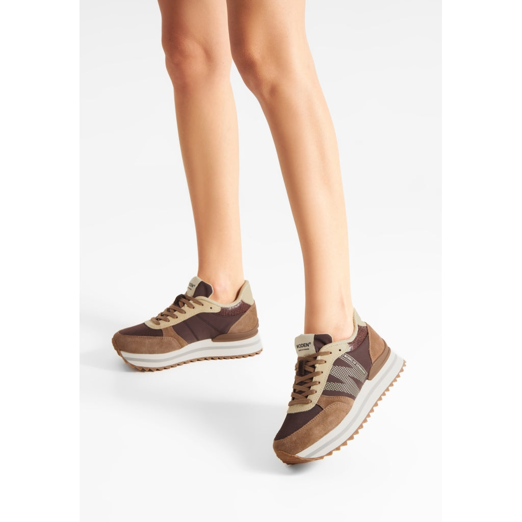 Woden Ronja Plateau, ruskea