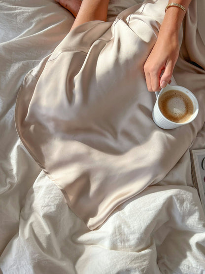 Neo Noir Bovary hame, shampanja