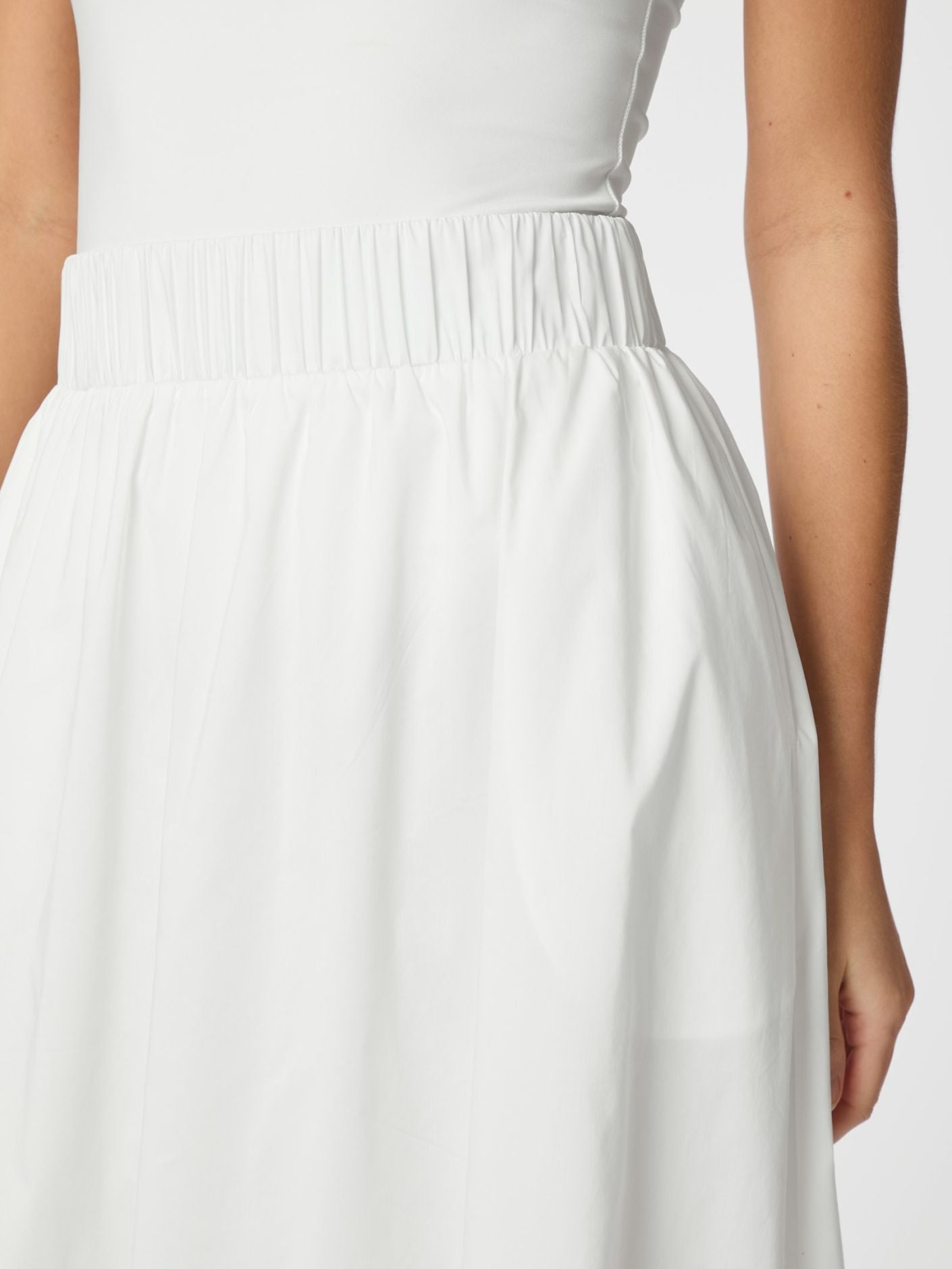 Neo Noir Yara hame, valkoinen