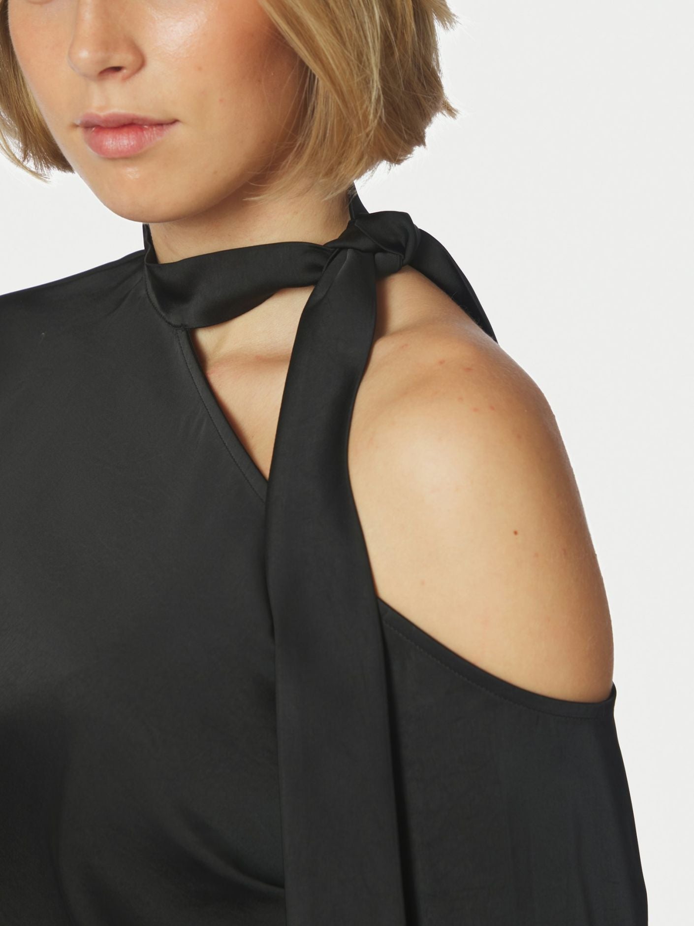 Neo Noir Shirli Heavy satiinipaita, musta