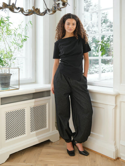 Neo Noir Fayla pallofarkku, musta