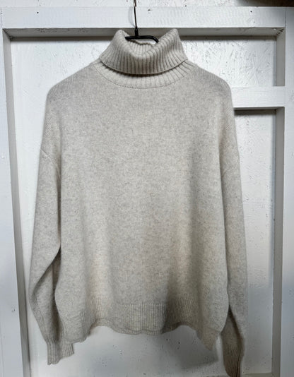 Villapaita beige korkea kaulus