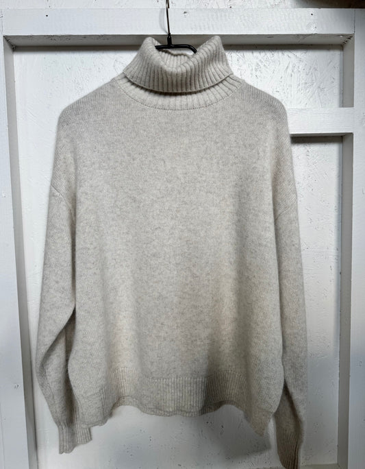 Villapaita beige korkea kaulus