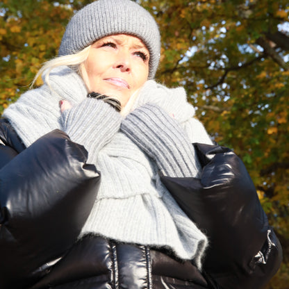 Samantha-pipo, harmaa