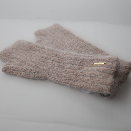 Soni-kynsikäs, vaaleabeige