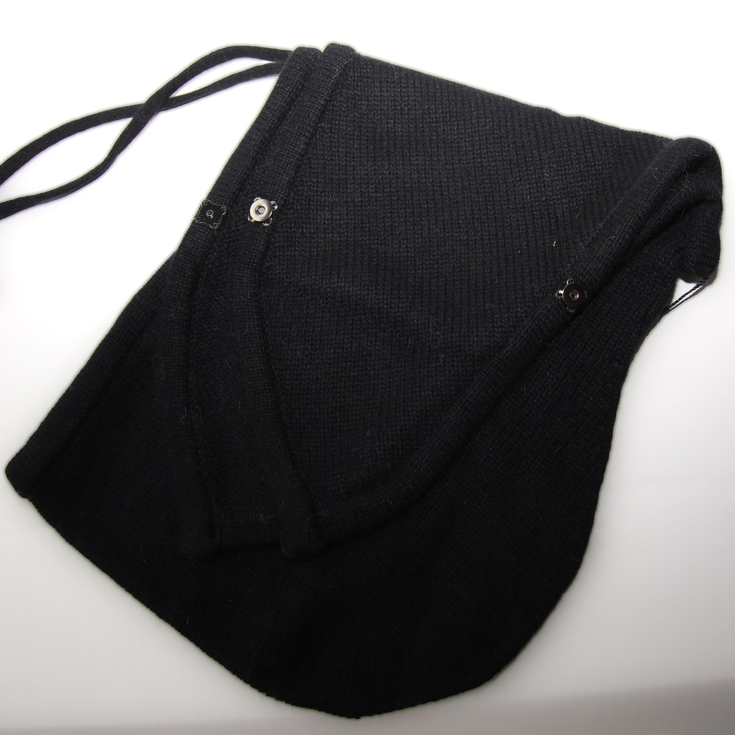 Tenerife-huppu, musta