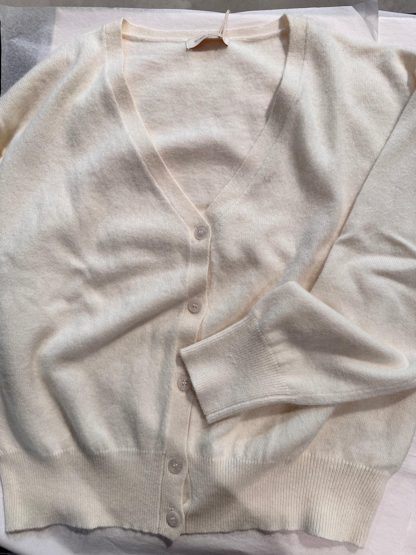 Neuletakki, valkoinen