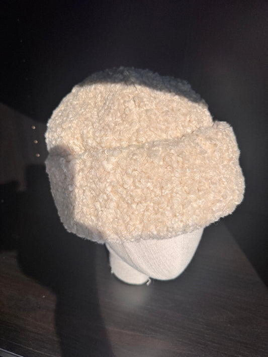 Teddy-hattu, vaaleabeige