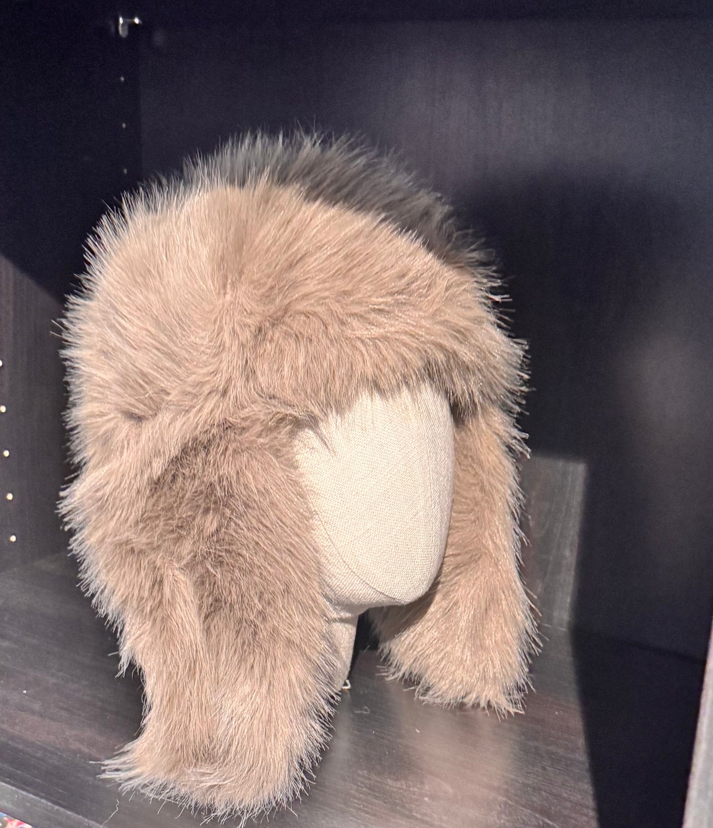 Root-hattu, capuccino