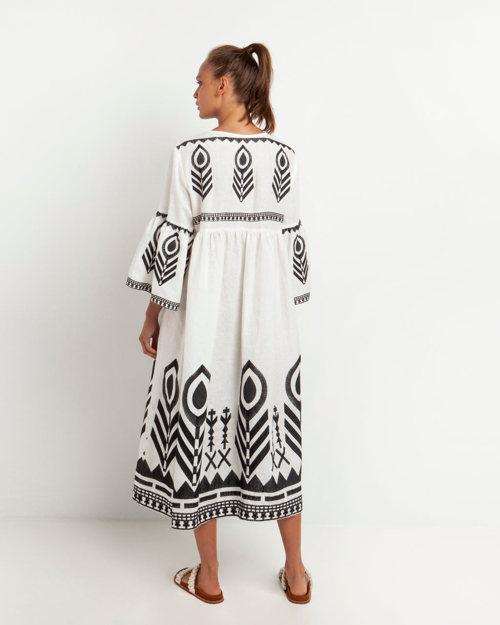 Greek midi mekko kellohihoilla, luonnonvaalea