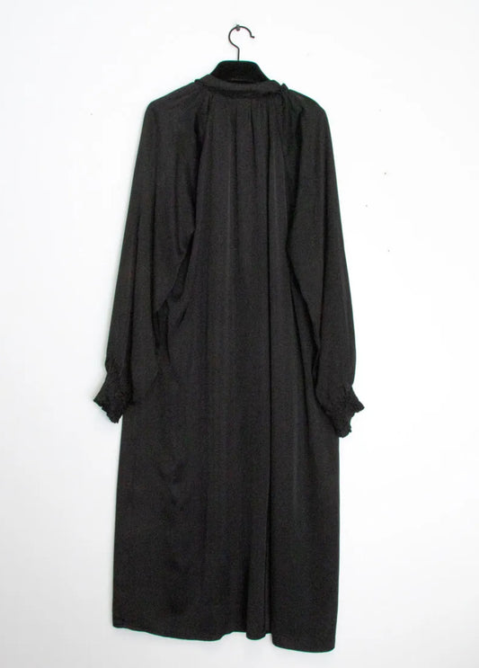 Silkkisatiinimekko midi, musta