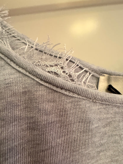 Milla hihaton toppi, vaaleanharmaa