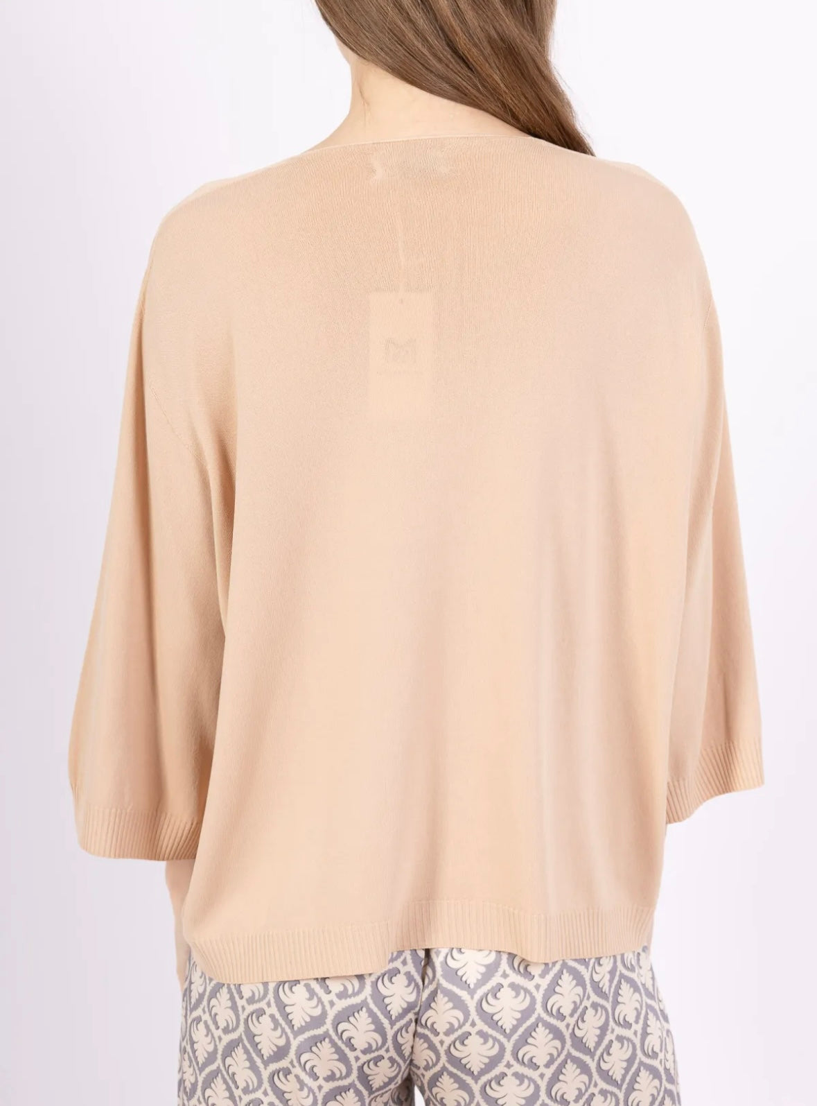 Kevyt neule beige