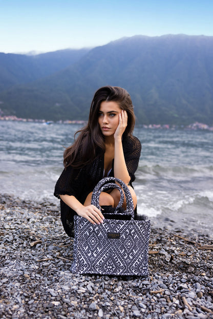 Sorena Roxani tote bag