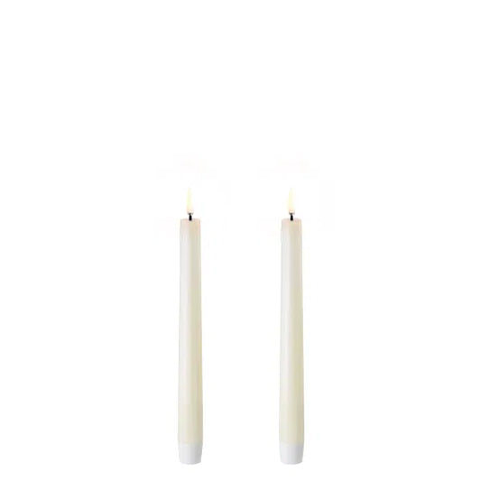 LED-kruunukynttilä norsunluunvalkoinen 2,3 x 20 cm