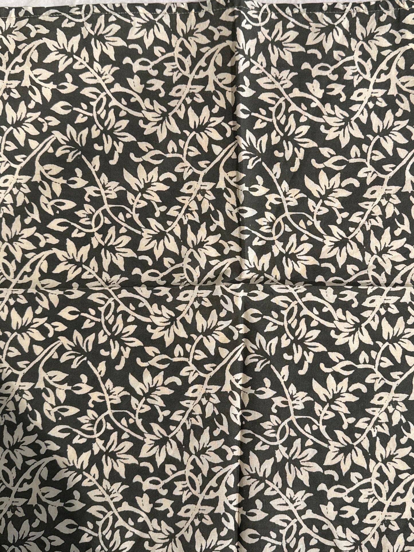 Servetti Boncoeurs, hiilenmusta